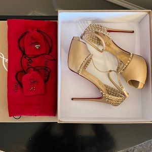Christian Louboutin Patispiky Sandals 120 Nude/Light Gold Size 37.5